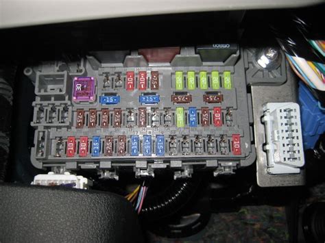 Honda Civic fuse replacement